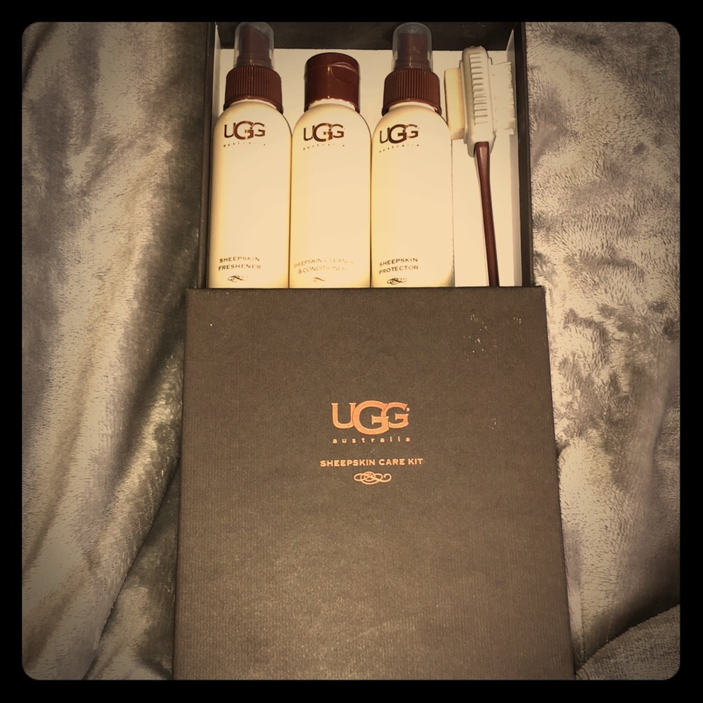 Ugg sheepskin care kit